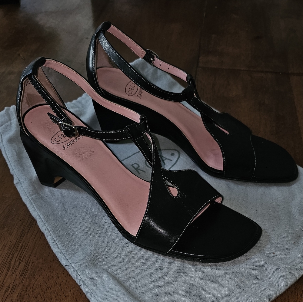 Joan & David Black Heels Classic Elegance